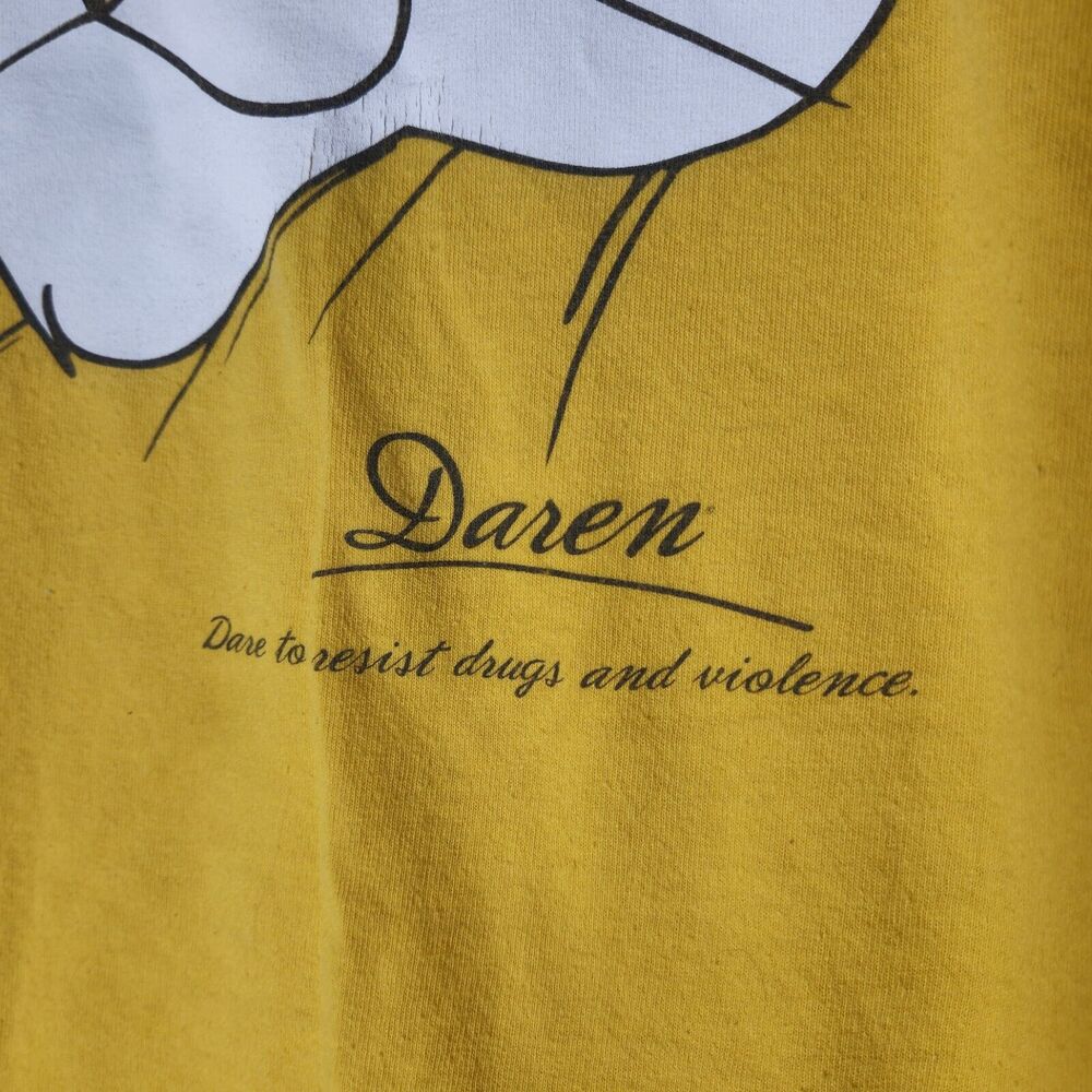 Vintage DARE Darren The Lion T-Shirt Yellow Mens Medium Face Gildan - Picture 2 of 6